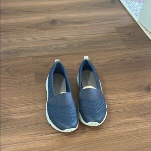 Easy Spirit Blue Slip-On Sneakers Sporty Design